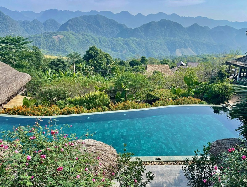 Pù Luông Eco Garden có bể bởi cùng view cực đẹp