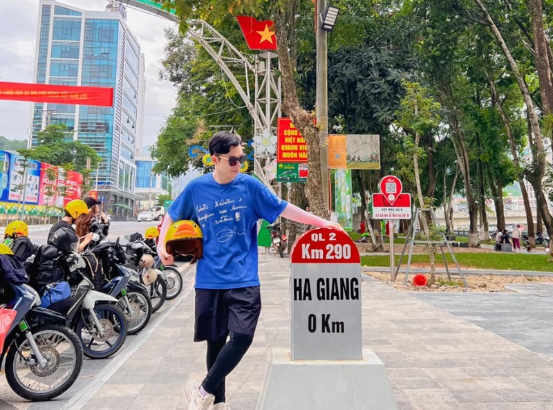 Du lịch Hà Giang tháng 12 để check in tại Km số 0 