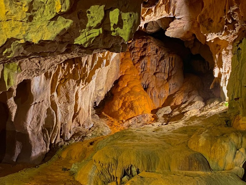 Nguom Ngao Cave 1