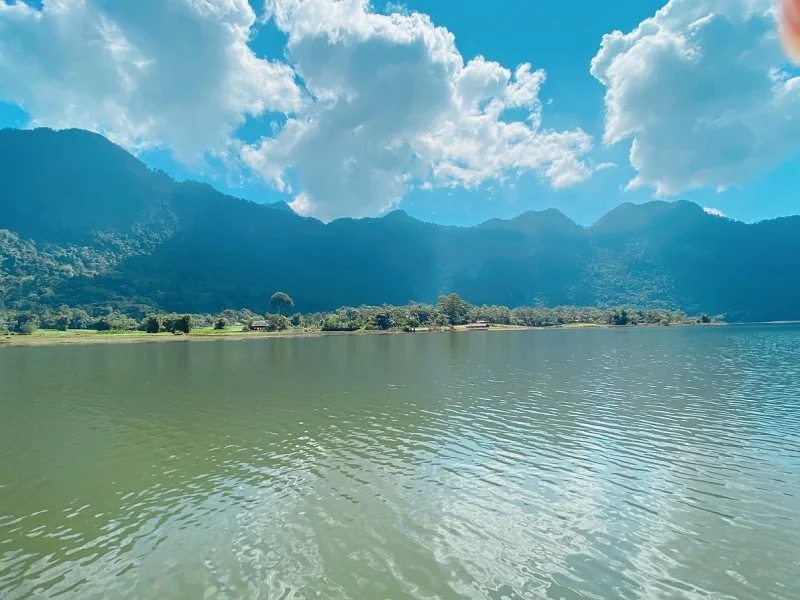 Khám phá Hồ Noong Hà Giang – Điểm đến đẹp như tranh vé