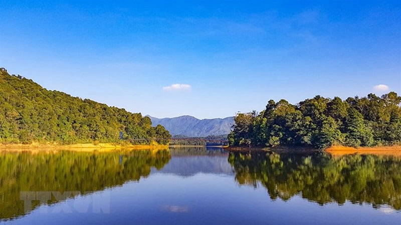 Khám phá vẻ đẹp ở hồ Pa Khoang chi tiết nhất 2024