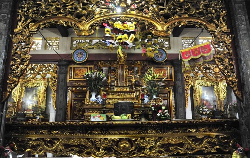 Tham quan lễ hội đặc sắc đền Dâu Ninh Bình