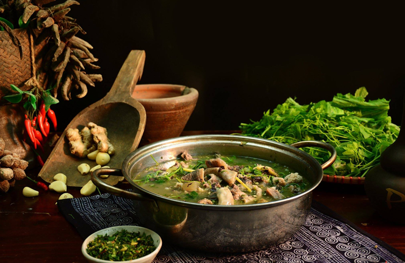 Thắng cố là món ăn nổi tiếng khắp Hà Giang