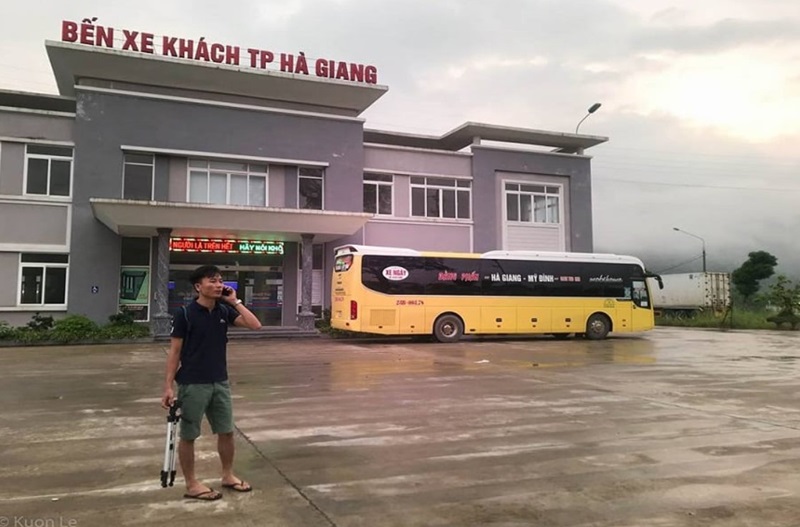Xe khách vẫn là phương tiện phổ biến đi Hà Giang