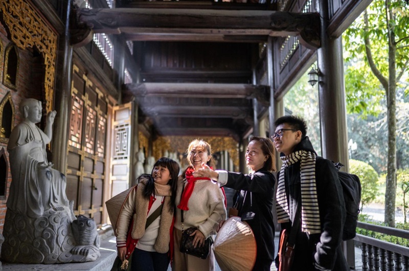 Tour du lịch Ninh Bình sẽ đưa quý khách khám phá văn hóa, lịch sử vùng đất này