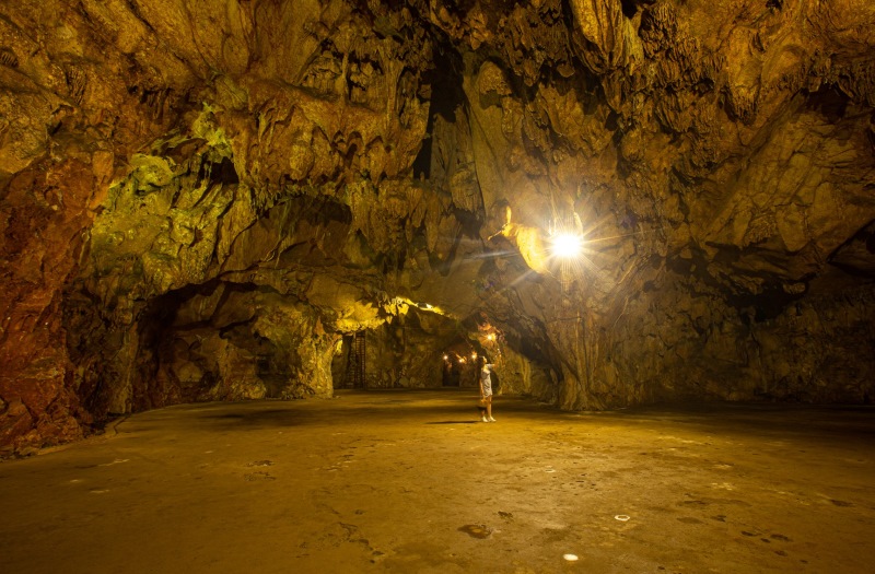 Hang Mỏ Luông