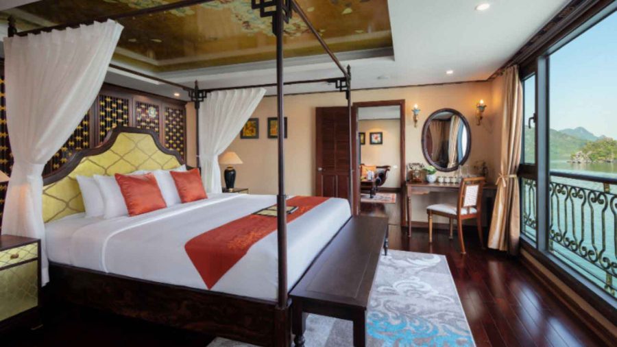 Du thuyền Indochine Cruise Lan Hạ 2 ngày 1 đêm