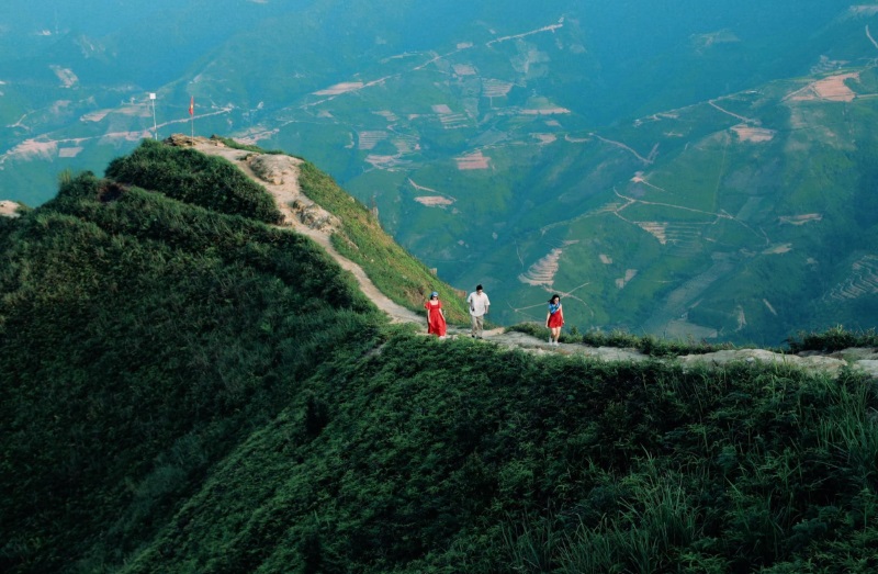 Sống giảm khủng long Tà Xùa